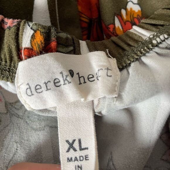 Derek Heart Green & White Striped Floral Romper w/Pockets (Junior’s XL) - Picture 7 of 11